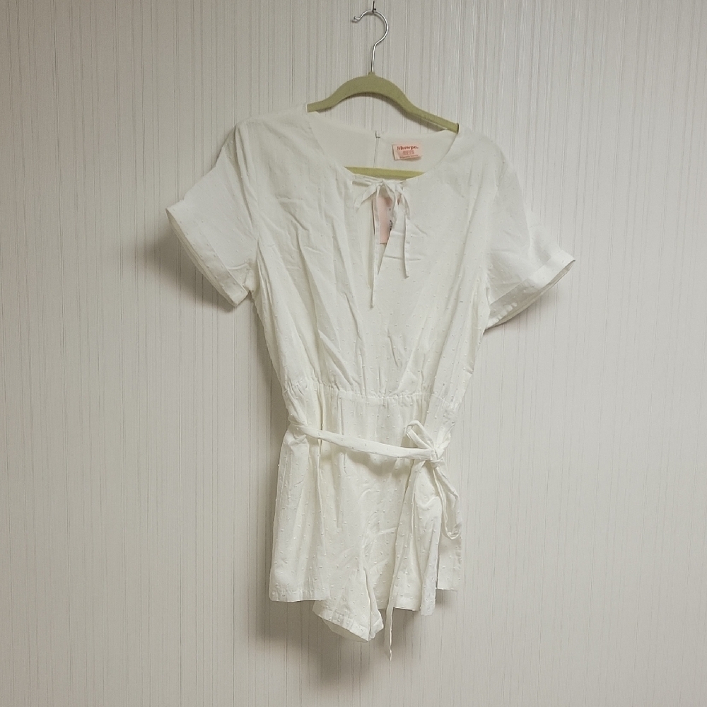 Showpo Off White Swiss Dot Tie-Front Romper Sz 8. New Spring Break Coastal
